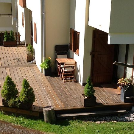 Appartement la Clusaz avec terrasse sur les pistes de ski Manigod Extérieur photo