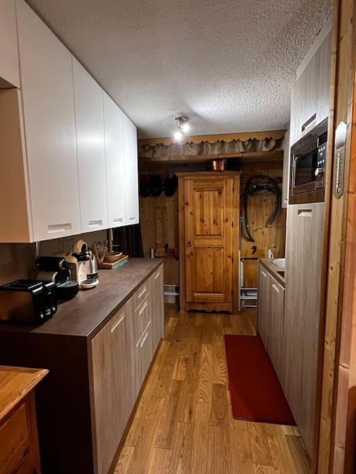 Appartement la Clusaz avec terrasse sur les pistes de ski Manigod Extérieur photo